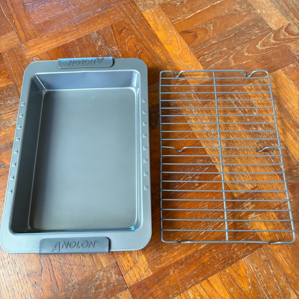 Anolon nonstick premium Gray 9x13” pan